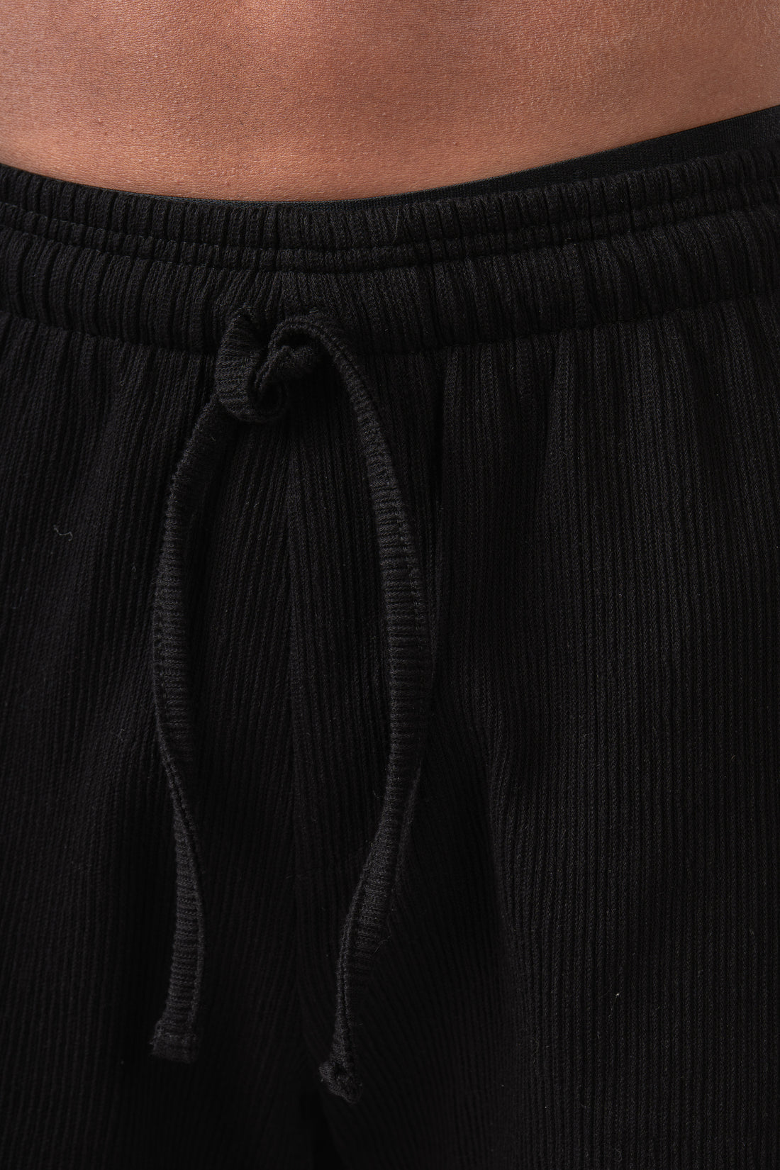 BLACK RIDGED SHORT