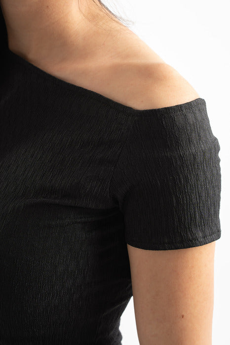 BLACK WRINKLED ASYMMETRICAL TOP