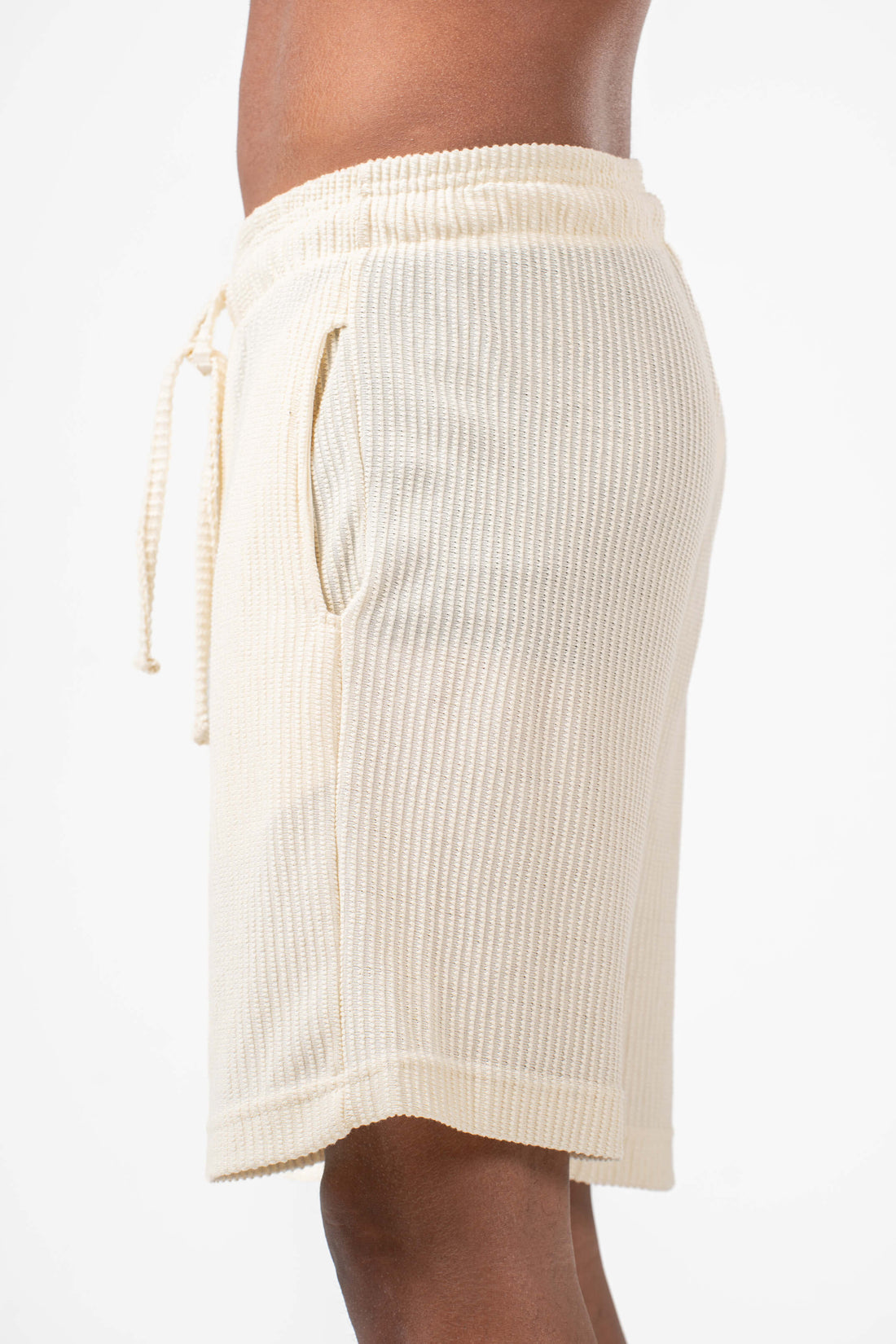 OFF-WHITE MINIMAL RIBBED SHORT