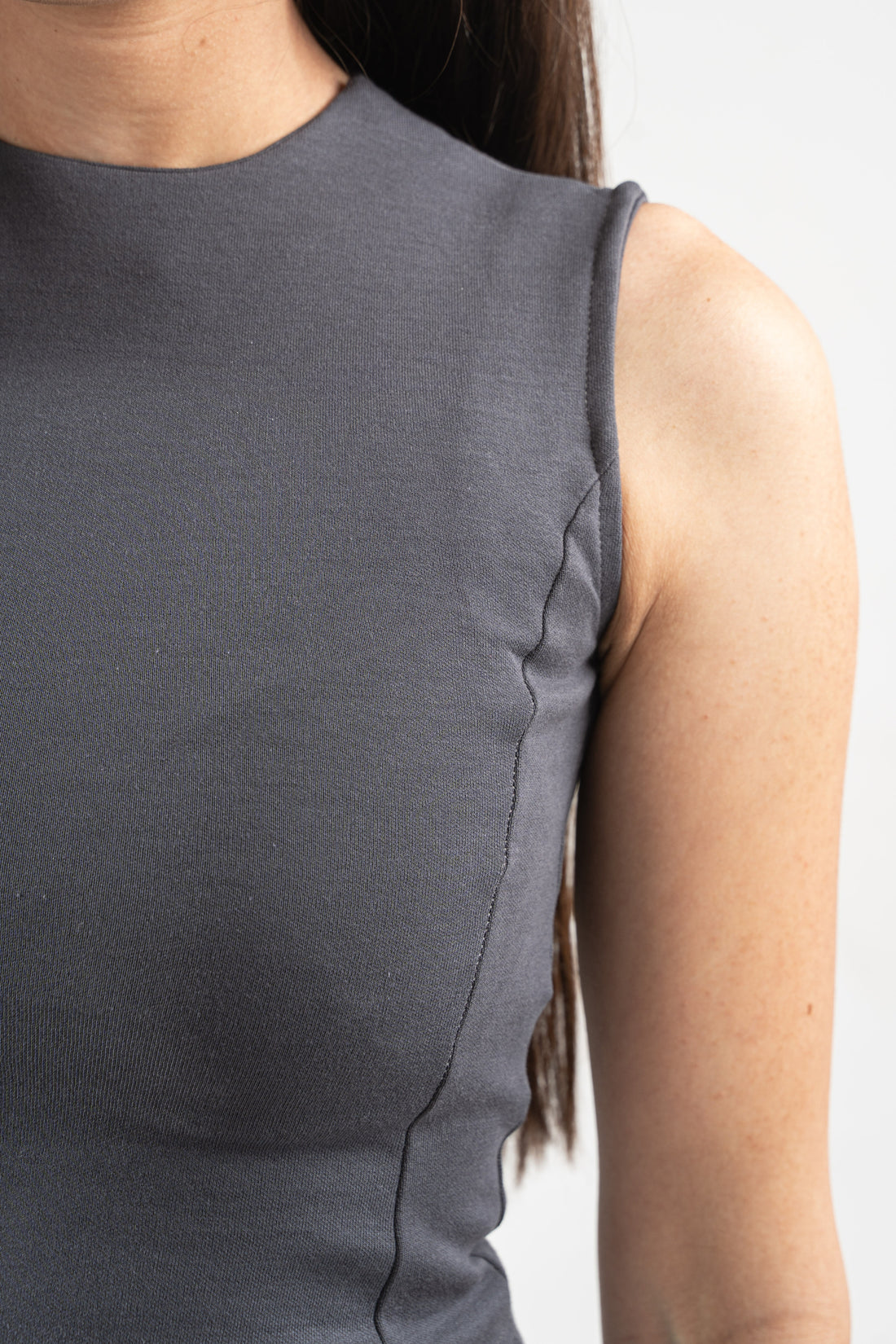 DARK GREY SLEEVELESS FITTED TOP