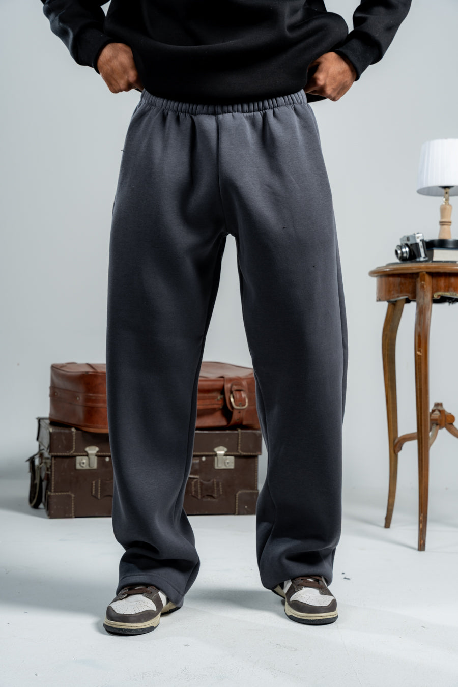 DARK GREY RELAX FIT SWEATPANTS