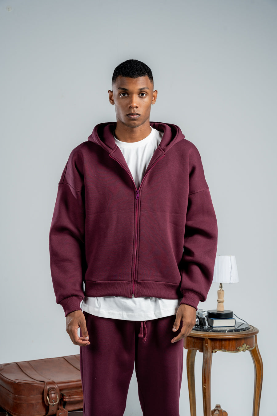 BURGUNDY ESSENTIAL ZIP UP HOODIE