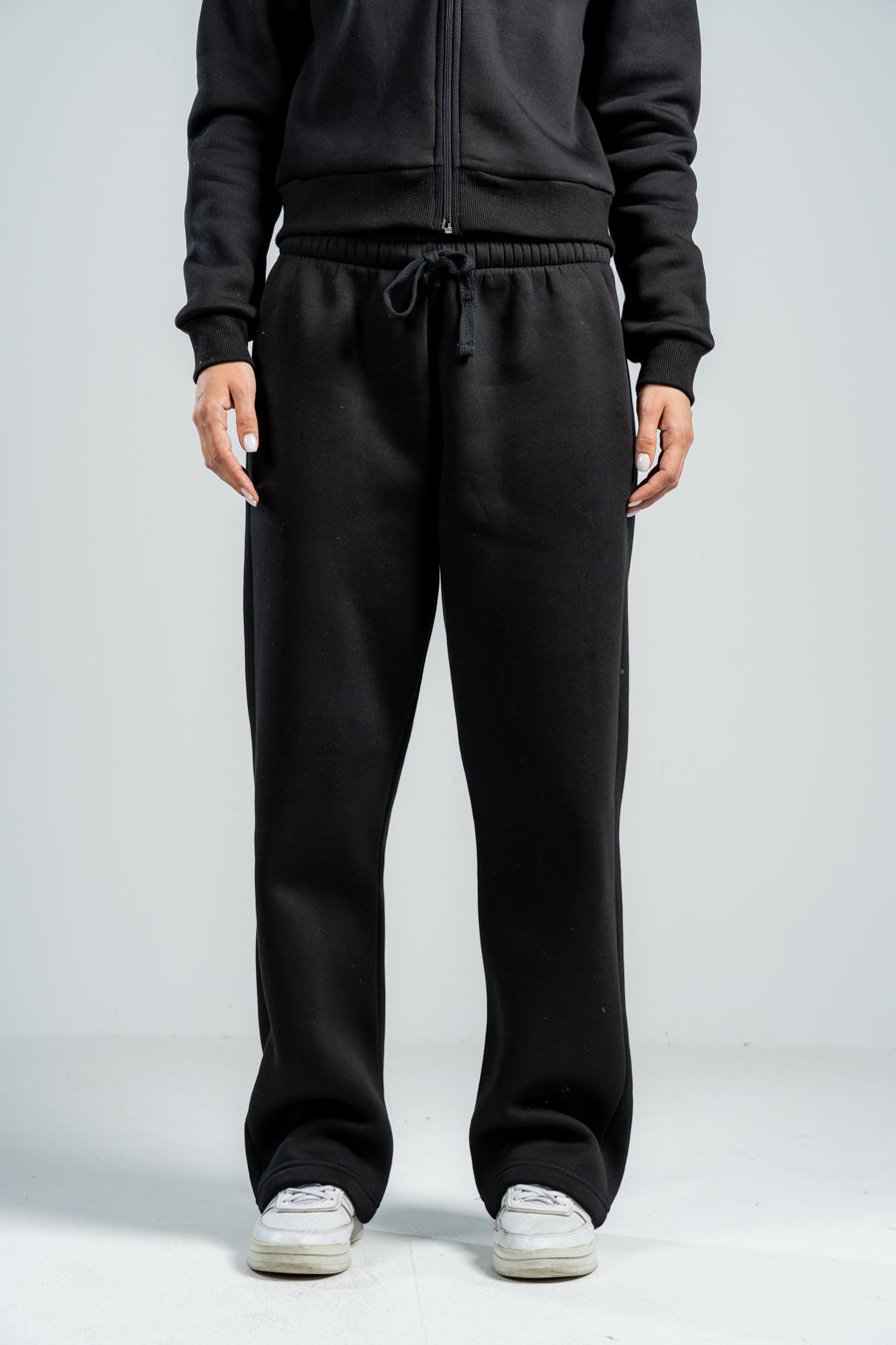 BLACK RELAX FIT SWEATPANTS