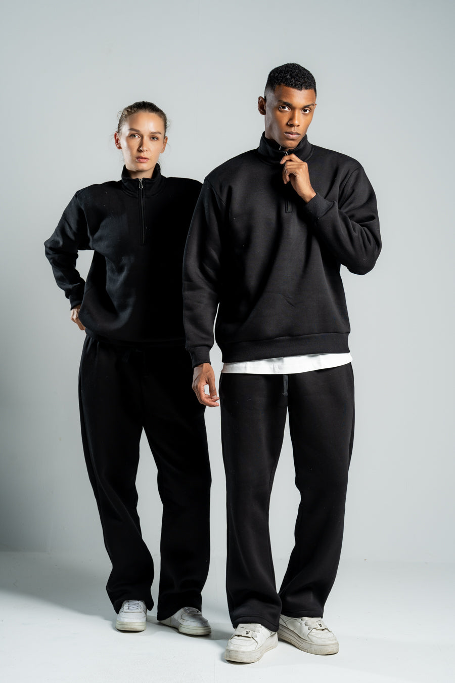 QUARTER-ZIP BLACK SWEATSHIRT