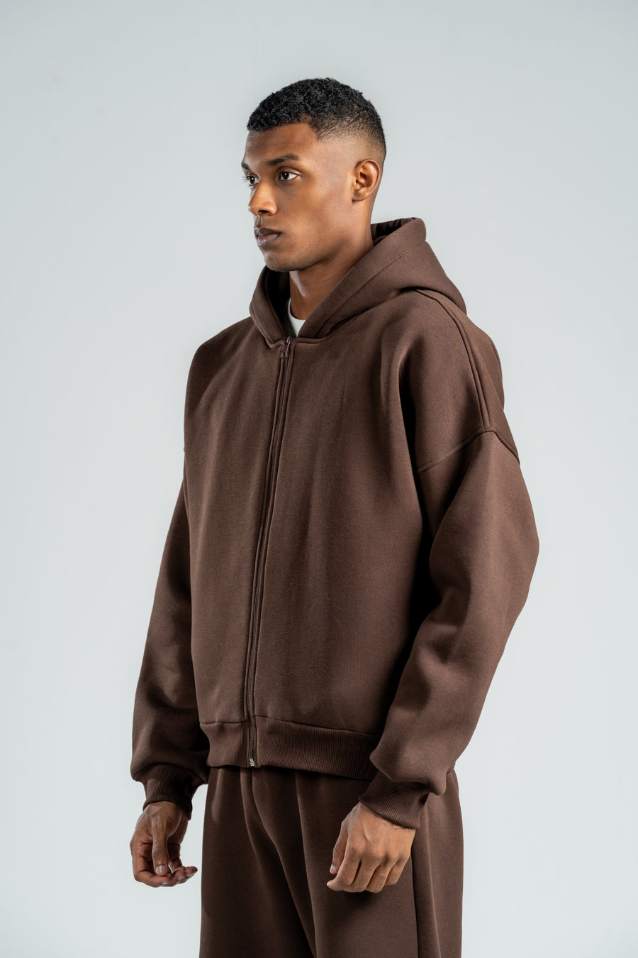 DARK BROWN ESSENTIAL ZIP UP HOODIE