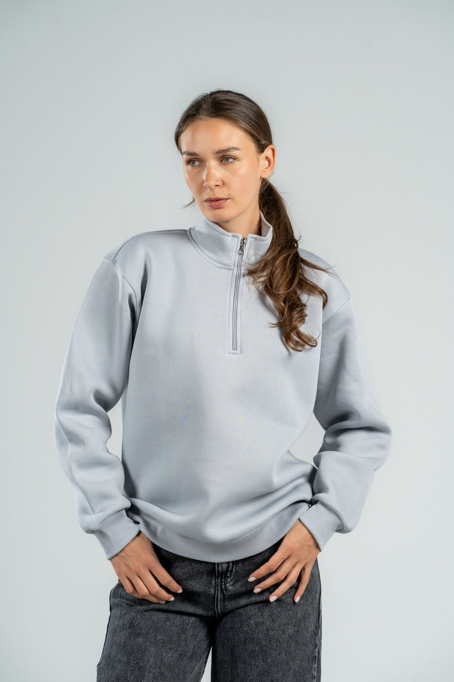 QUARTER-ZIP LIGHT GREY SWEATSHIRT