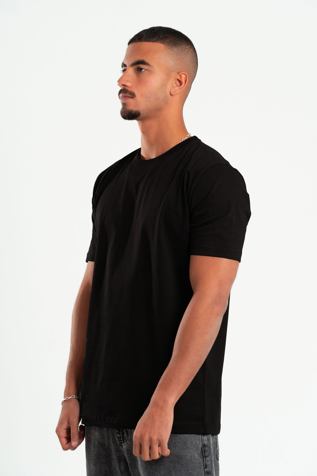 BLACK REGULAR T-SHIRT
