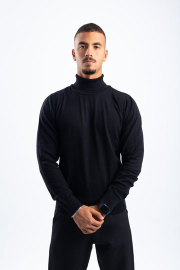 BLACK KNITTED TURTLENECK