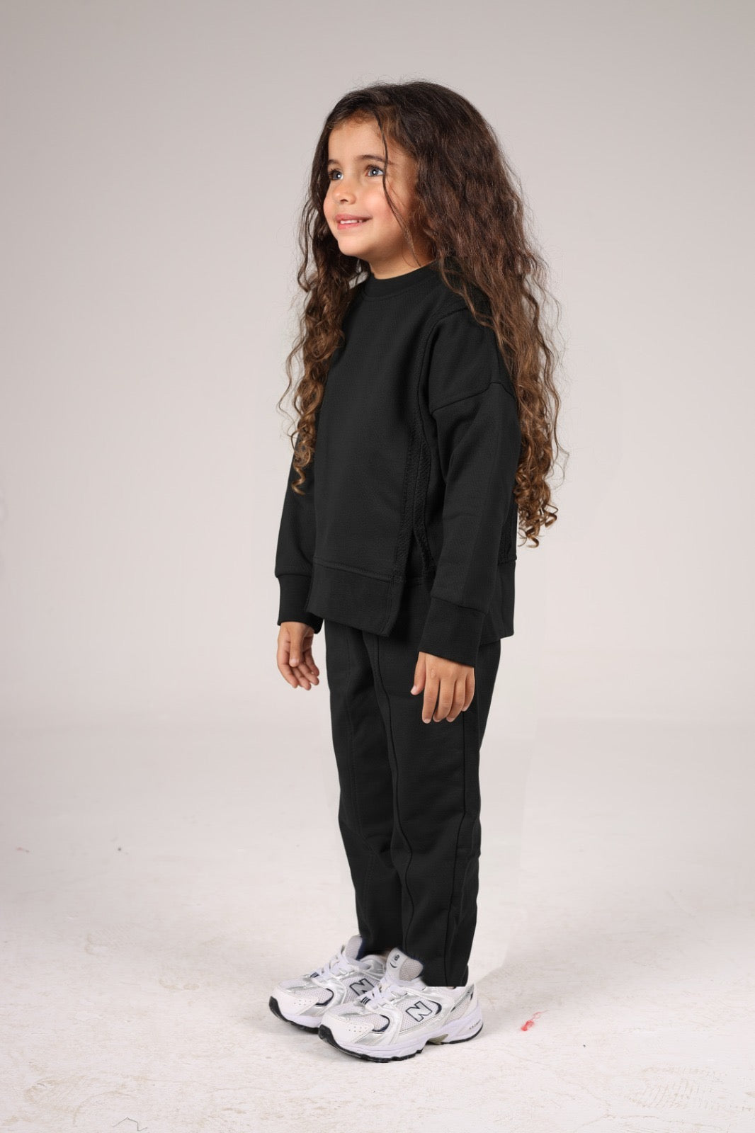 BLACK MINI CREWNECK