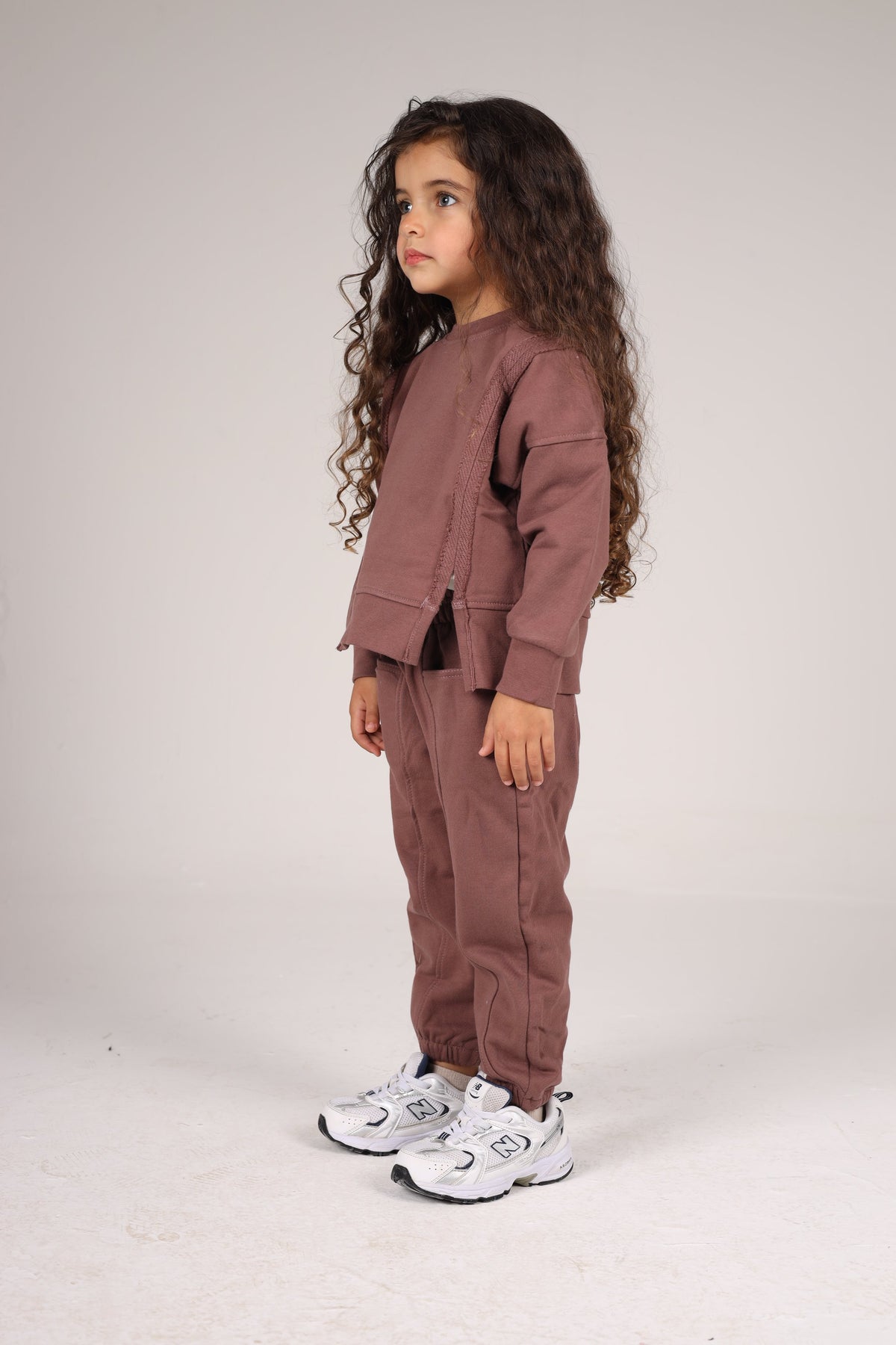 MOCHA MINI CREWNECK