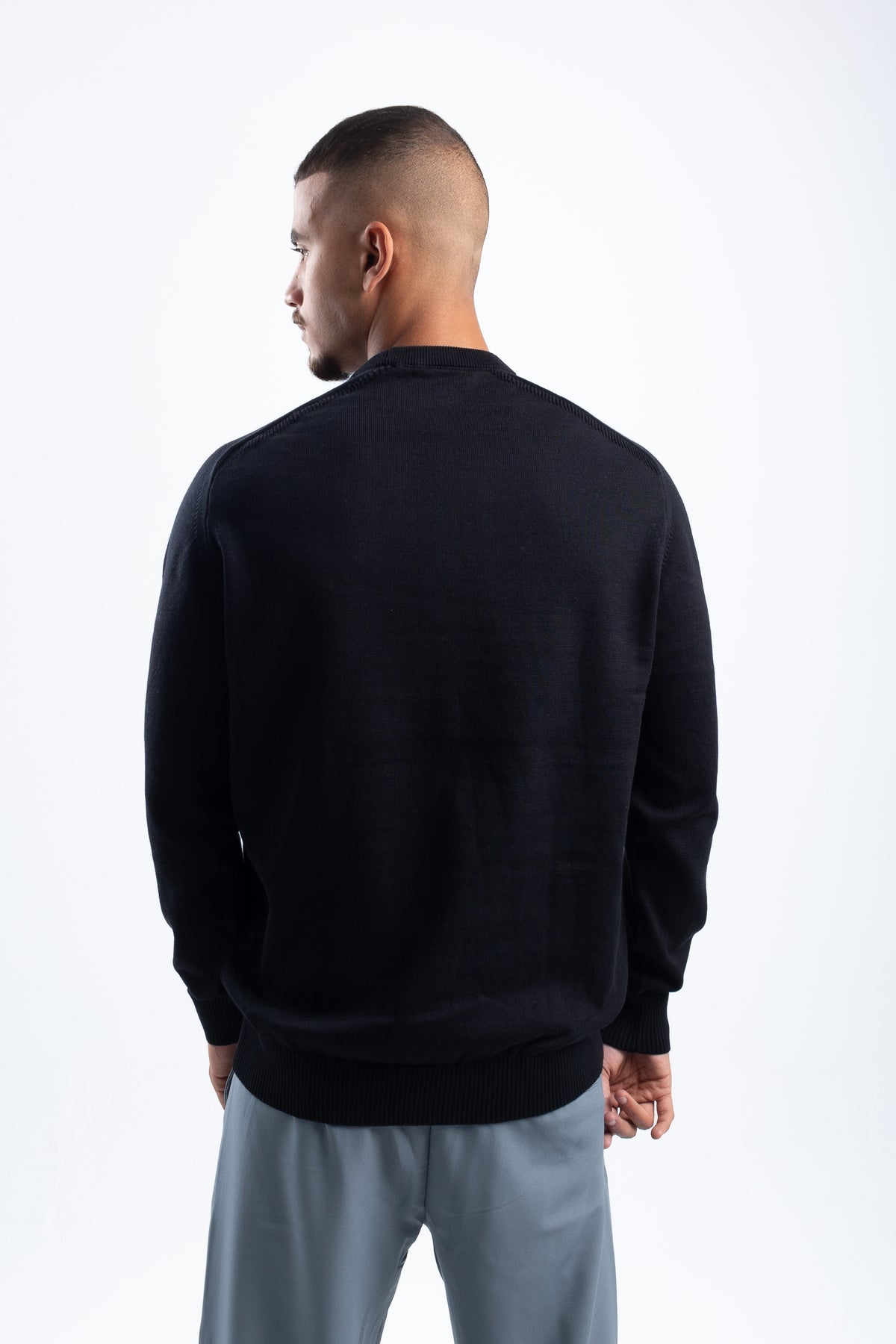 BLACK STITCHED KNITTED CREWNECK
