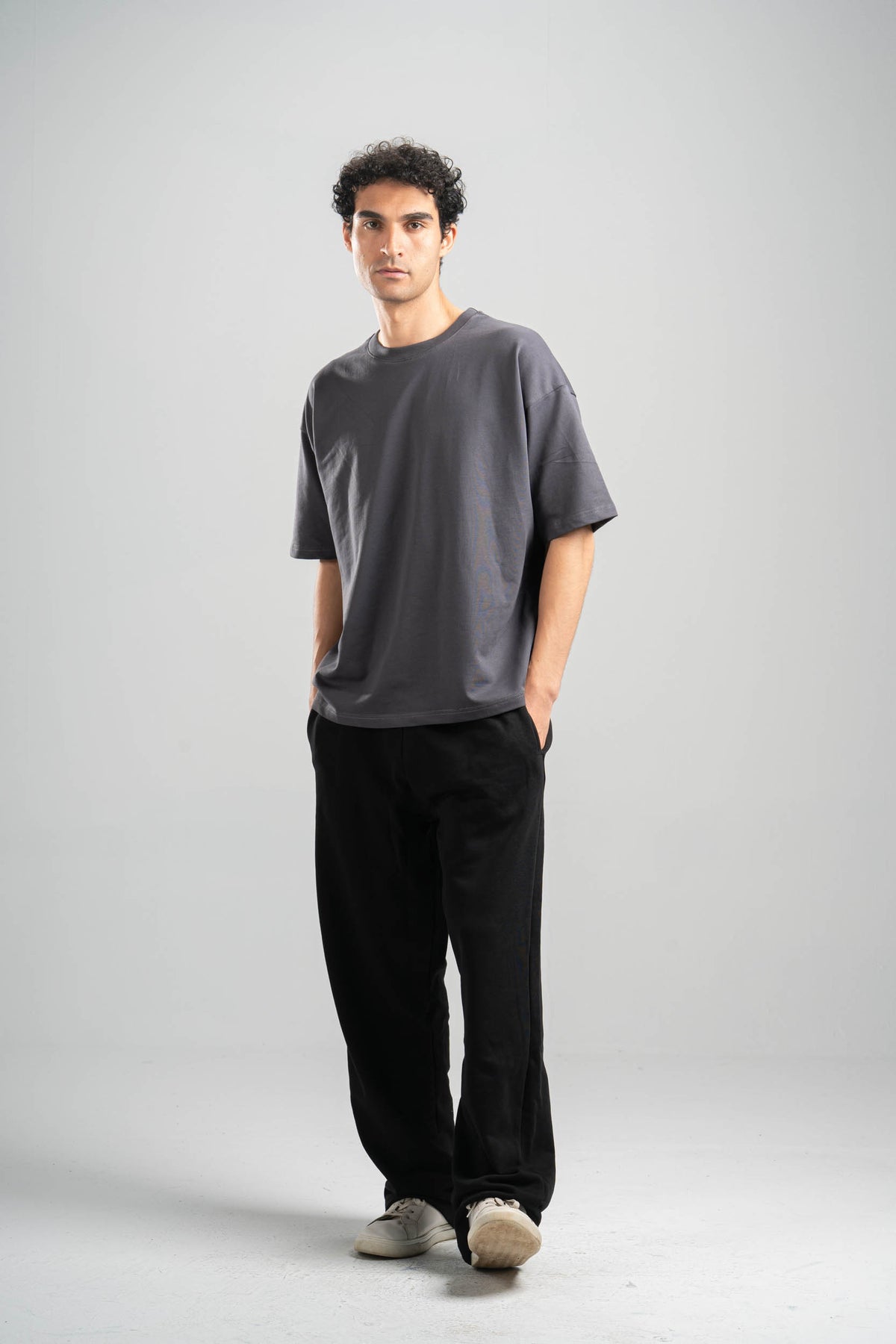 BLACK RELAXED LIGHTWEIGHT SWEATPANTS