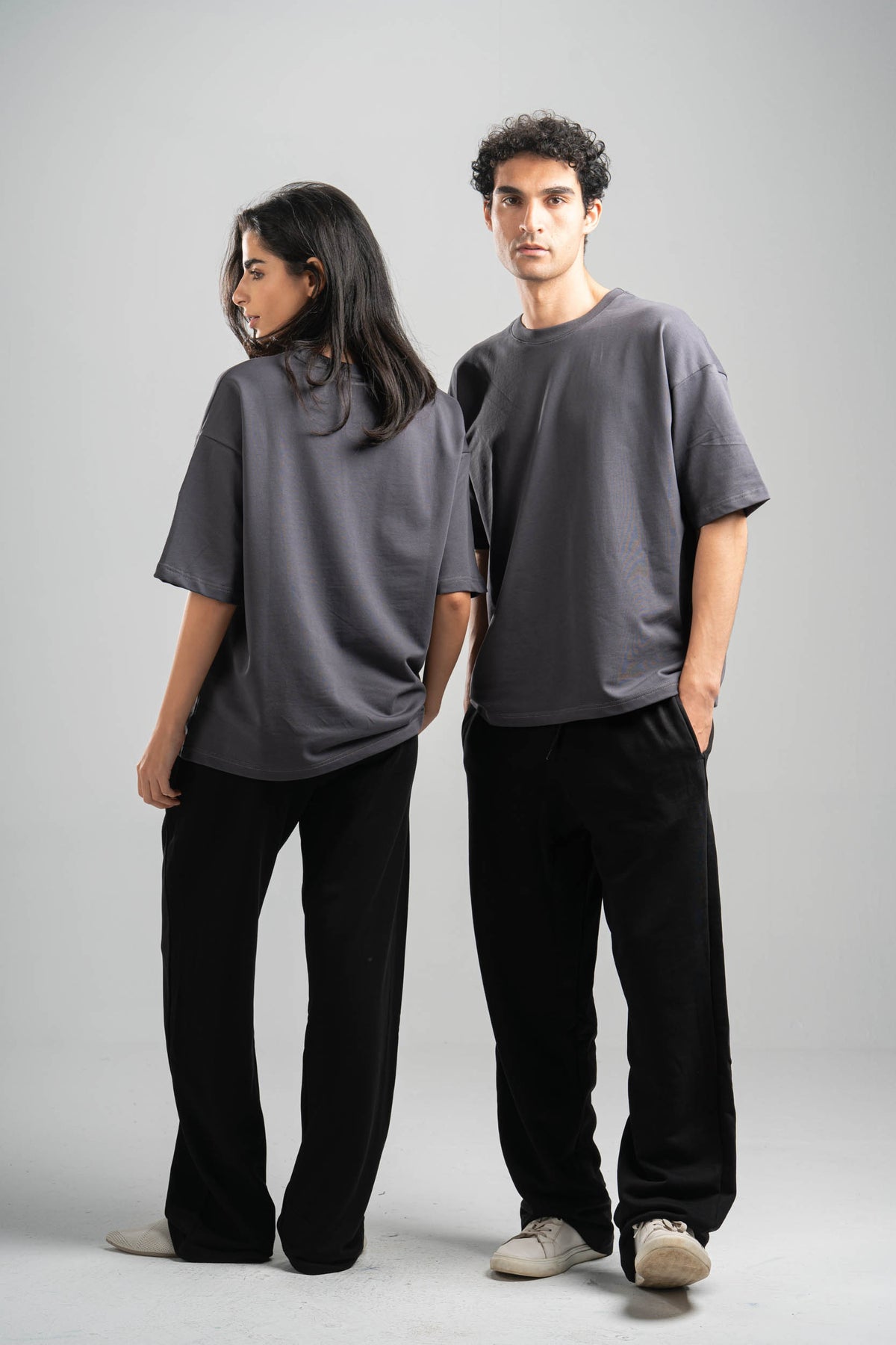 BLACK RELAXED LIGHTWEIGHT SWEATPANTS