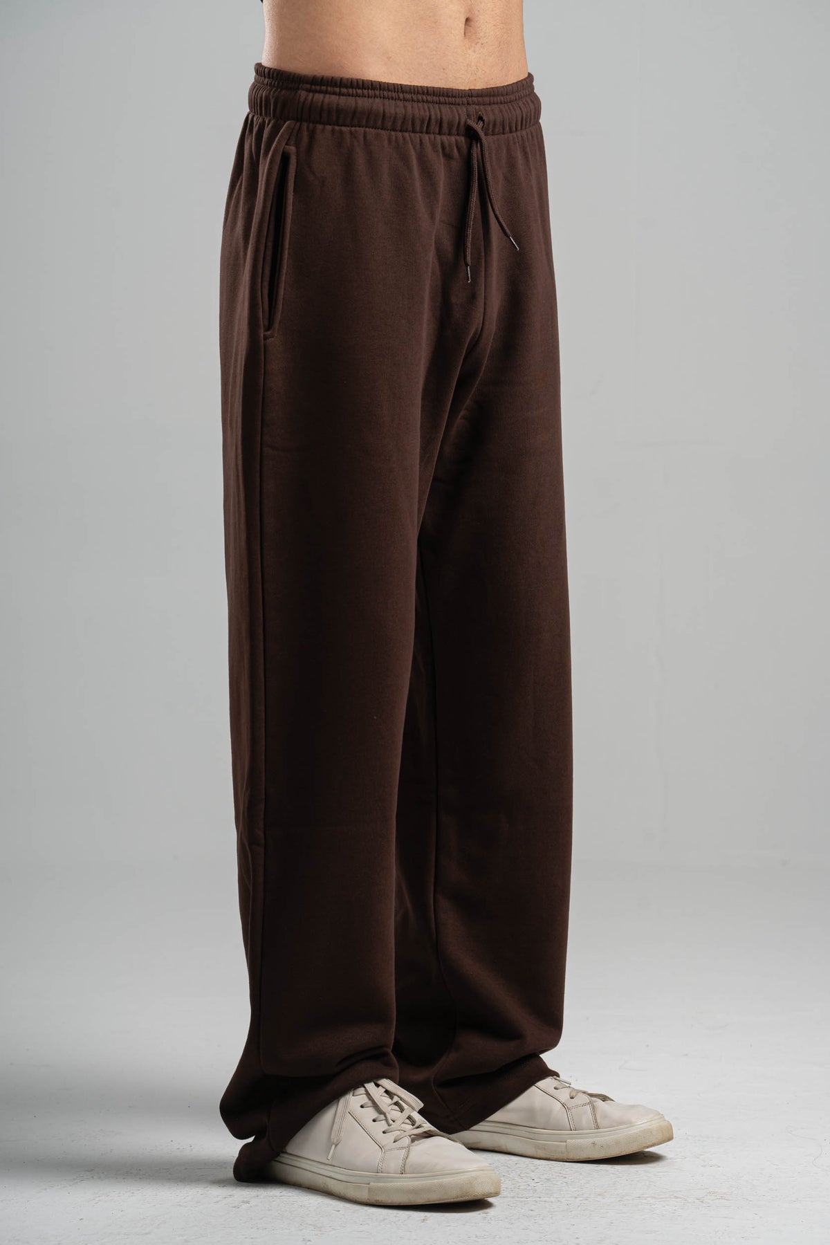 DARK BROWN RELAXED LIGHTWEIGHT SWEATPANTS