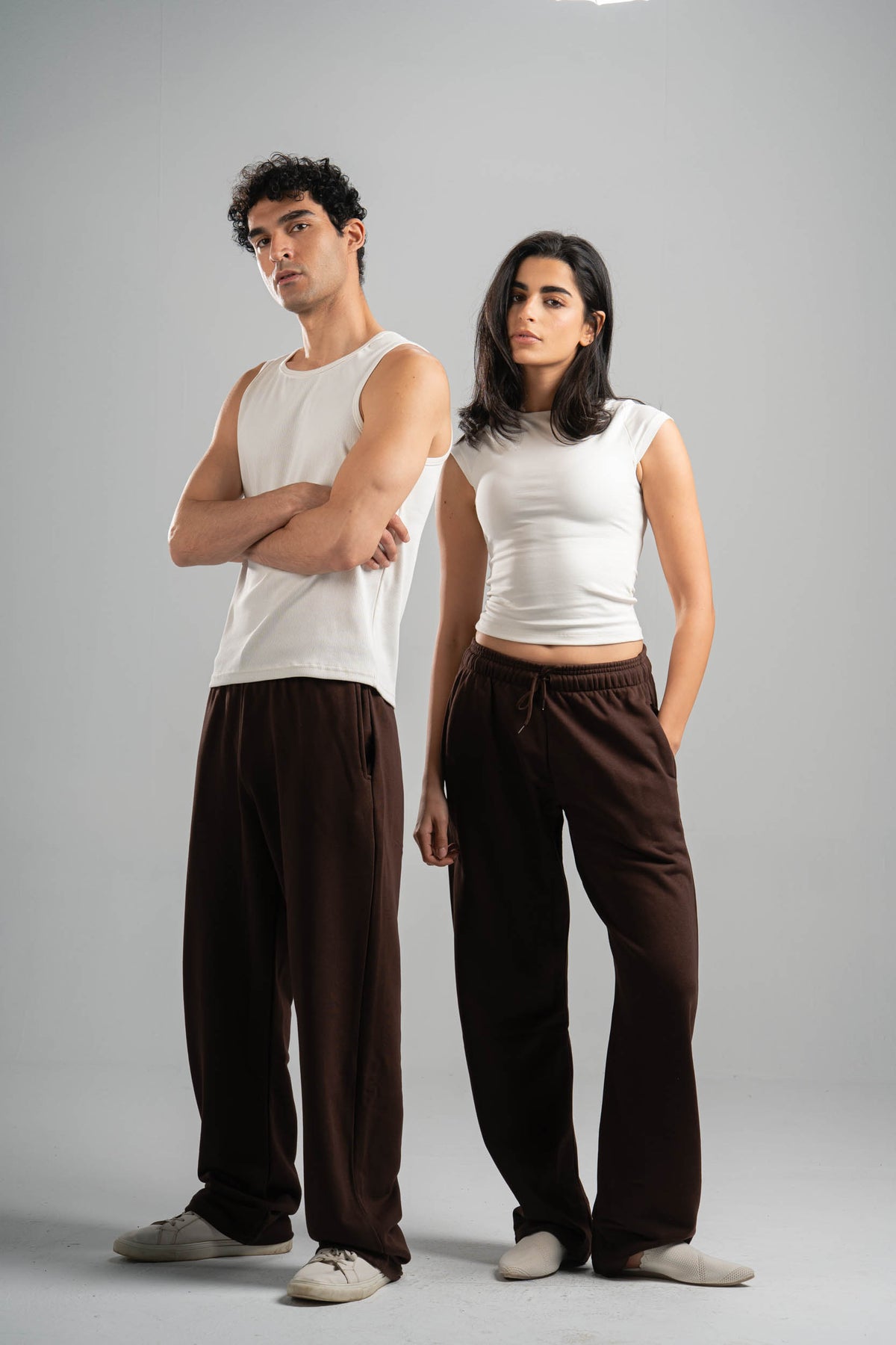 DARK BROWN RELAXED LIGHTWEIGHT SWEATPANTS