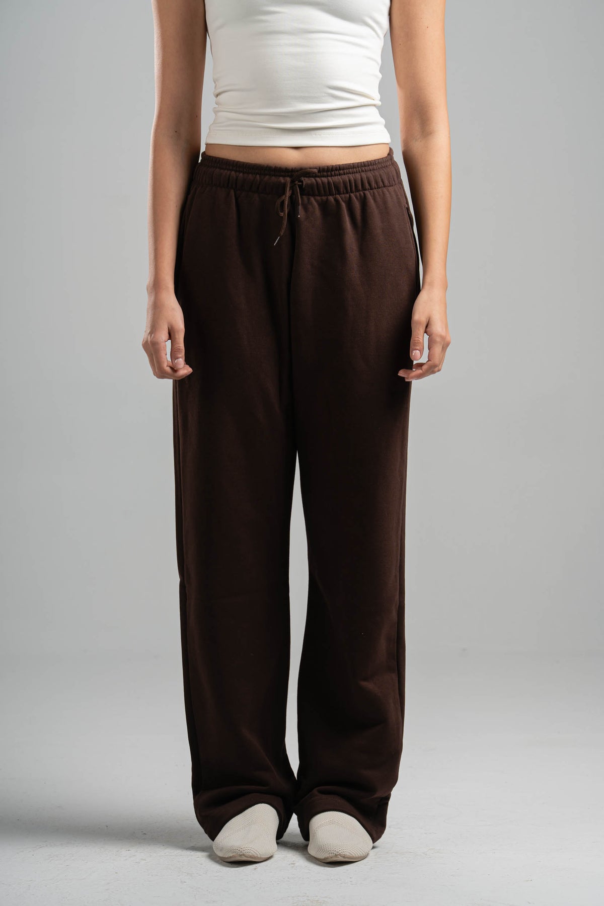DARK BROWN RELAXED LIGHTWEIGHT SWEATPANTS