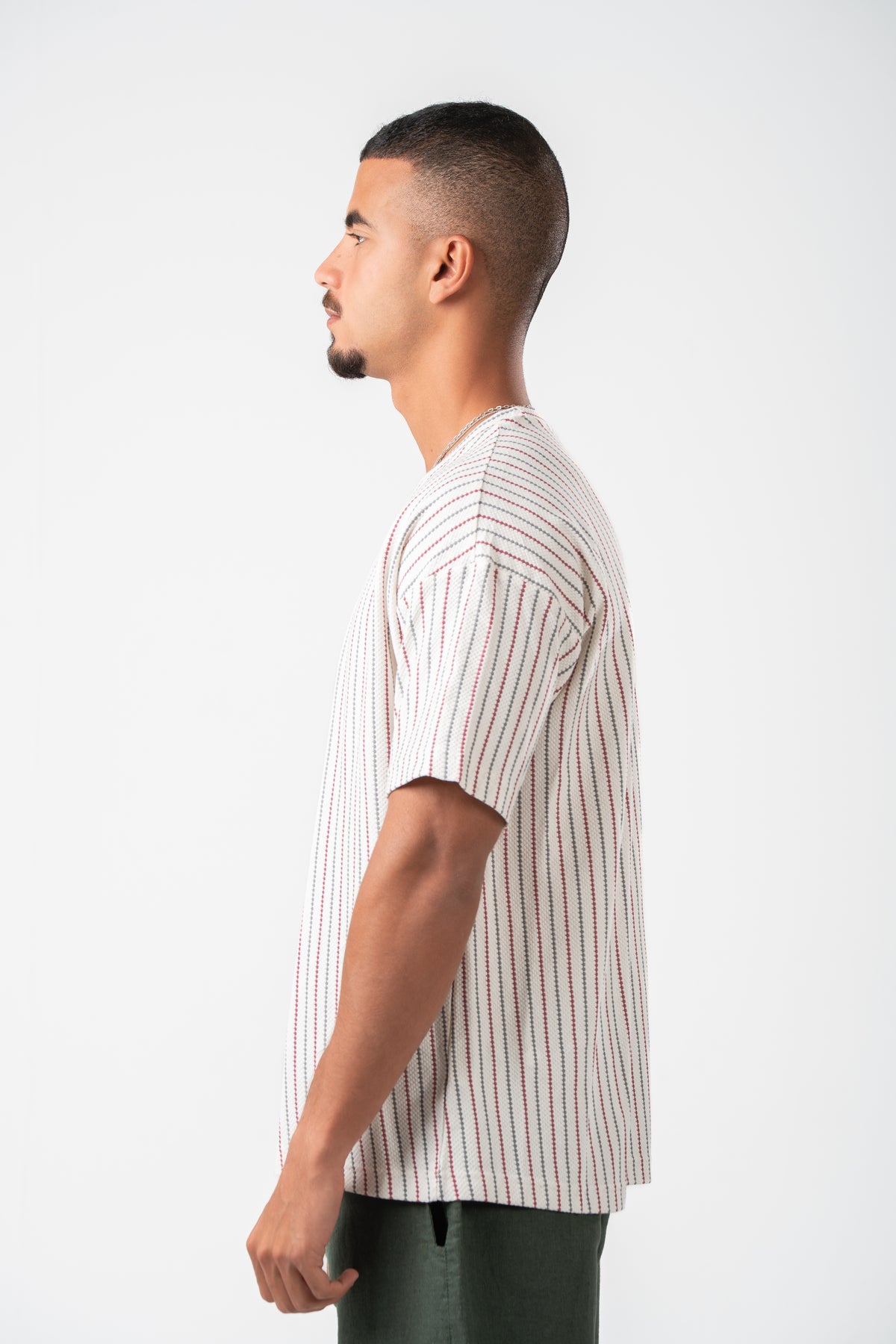 TEXTURED STRIPED TEE
