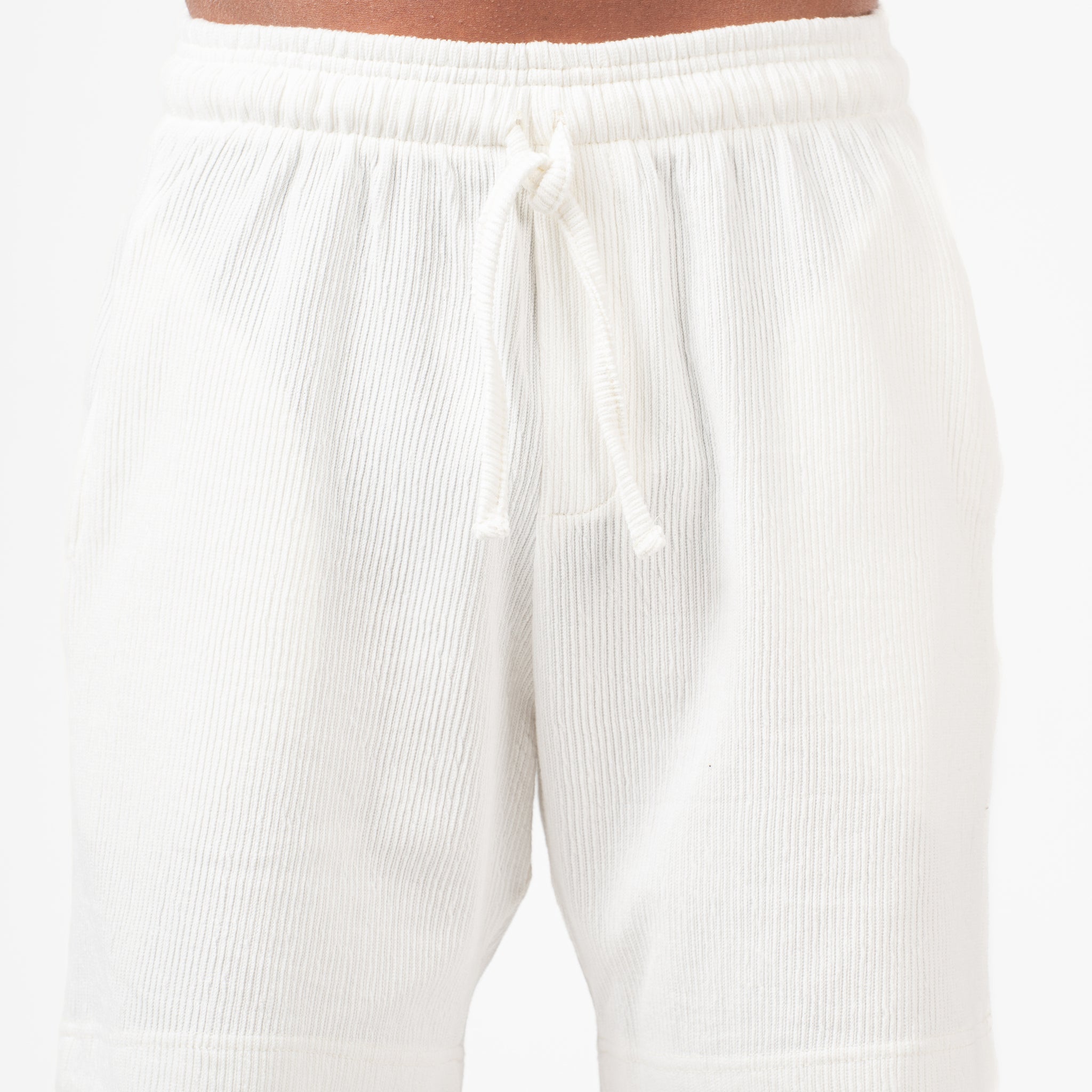 OFF-WHITE RIDGED SHORT