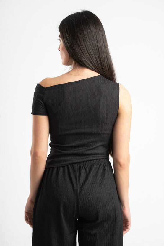 BLACK WRINKLED ASYMMETRICAL TOP