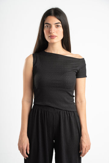 BLACK WRINKLED ASYMMETRICAL TOP