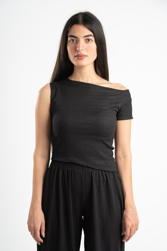 BLACK WRINKLED ASYMMETRICAL TOP