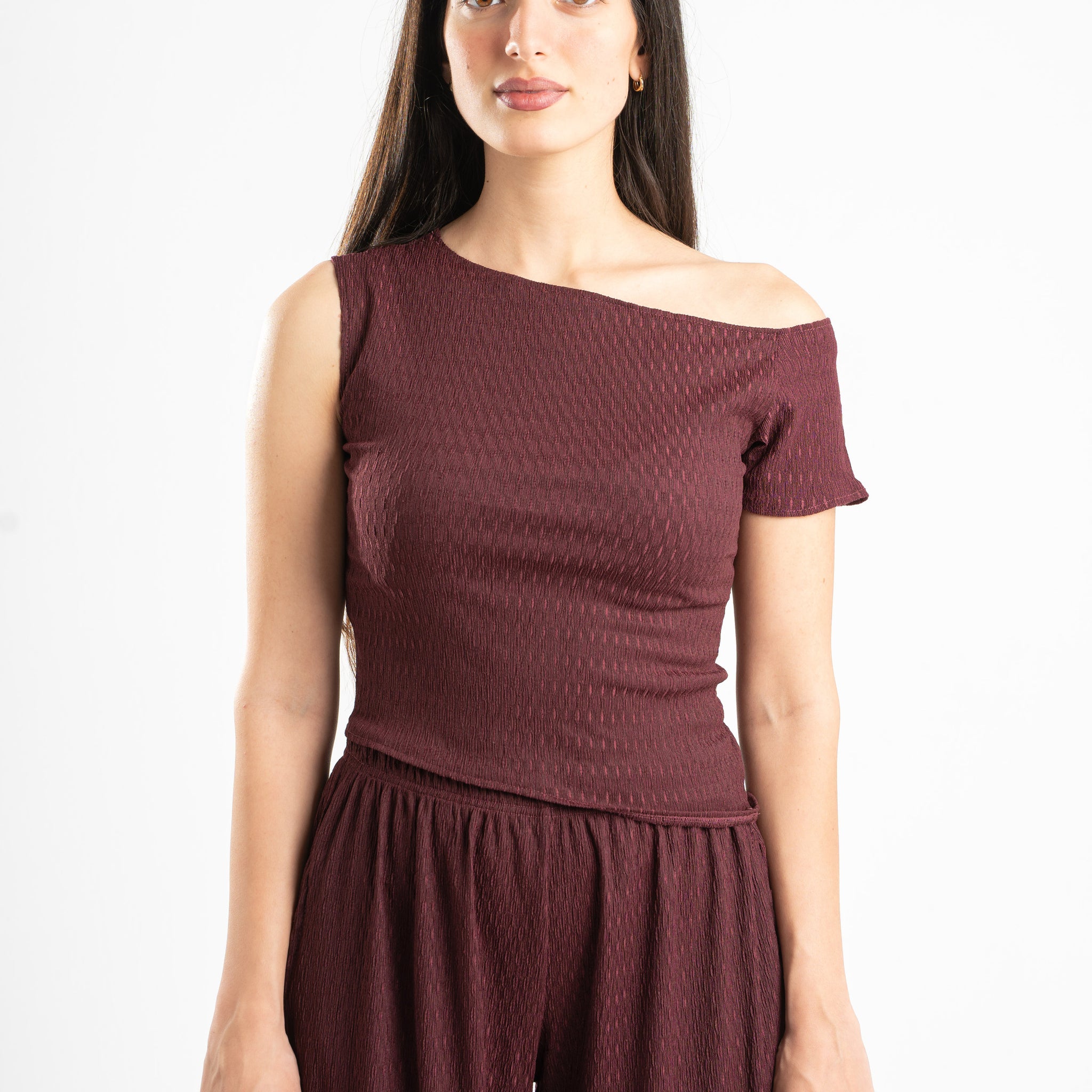 BURGUNDY WRINKLED ASYMMETRICAL TOP