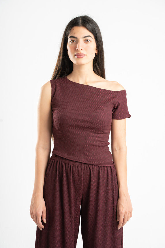 BURGUNDY WRINKLED ASYMMETRICAL TOP