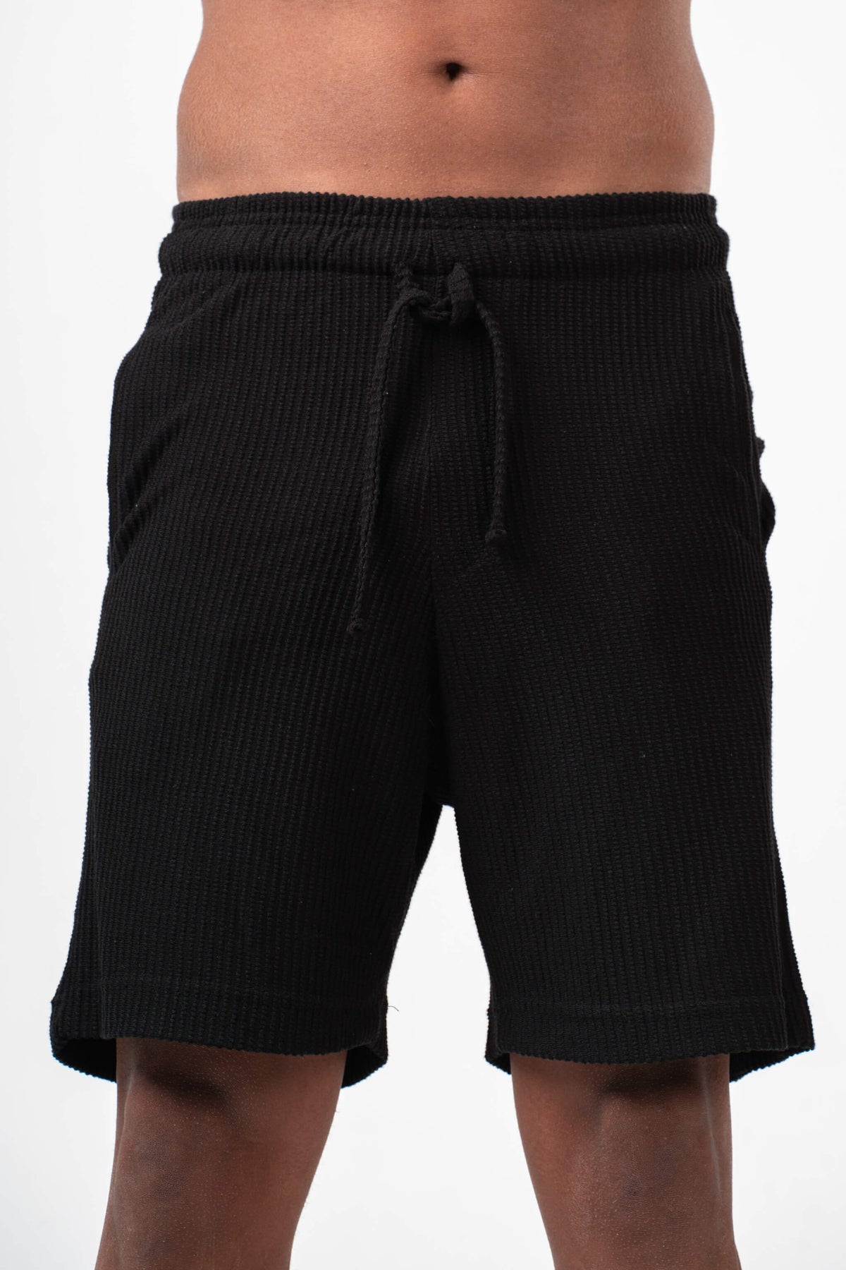 BLACK MINIMAL RIBBED SHORT