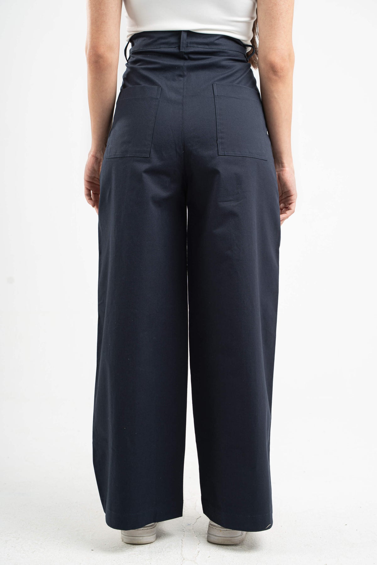 NAVY BLUE CLEAN CUT WIDE-LEG PANTS