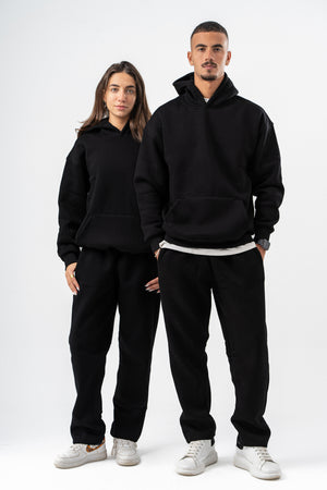 BLACK STRAIGHT SWEATPANTS