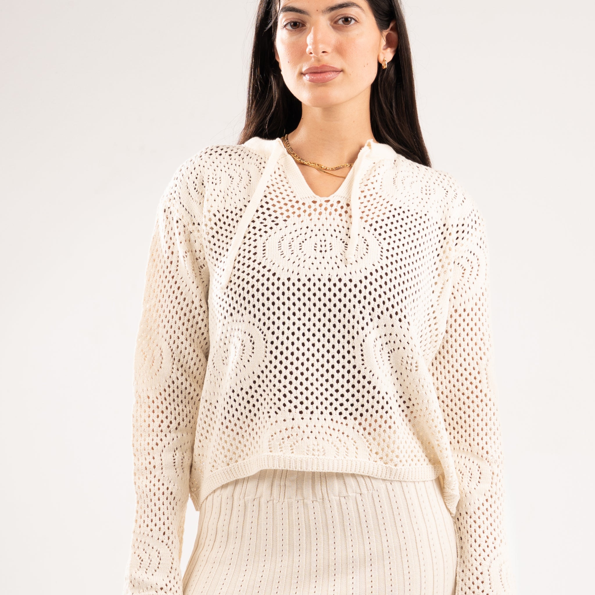 CREAMY BREEZE CROCHET STRING TOP