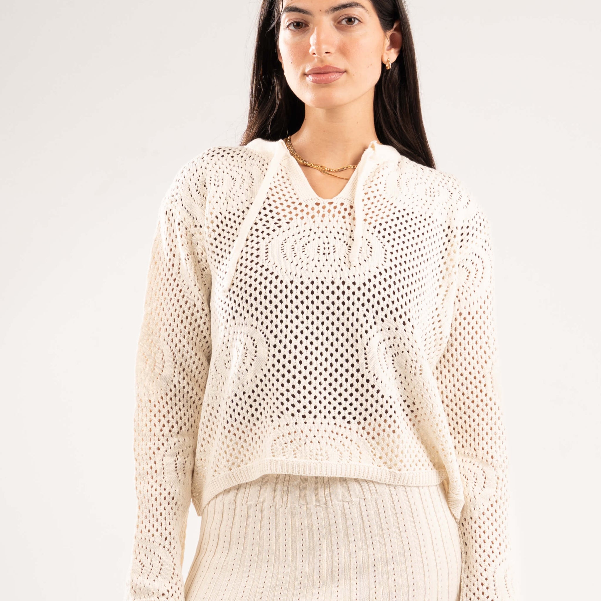 CREAMY BREEZE CROCHET STRING TOP
