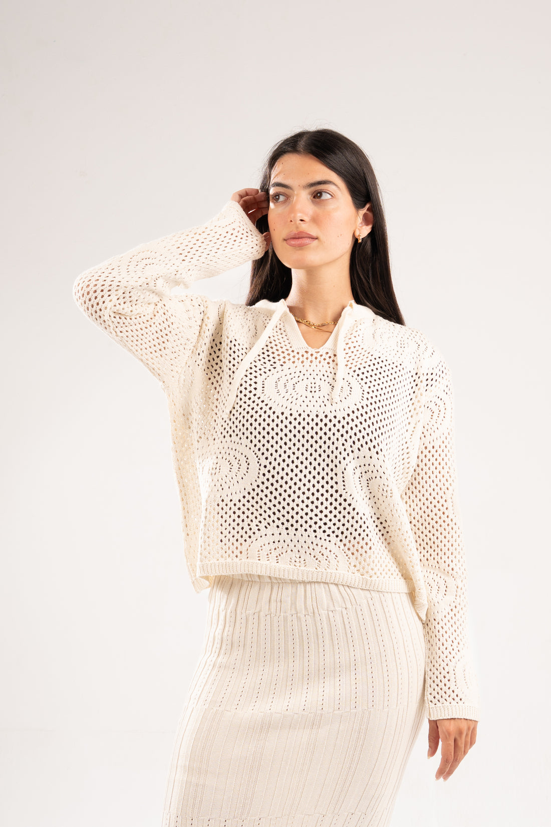 CREAMY BREEZE CROCHET STRING TOP