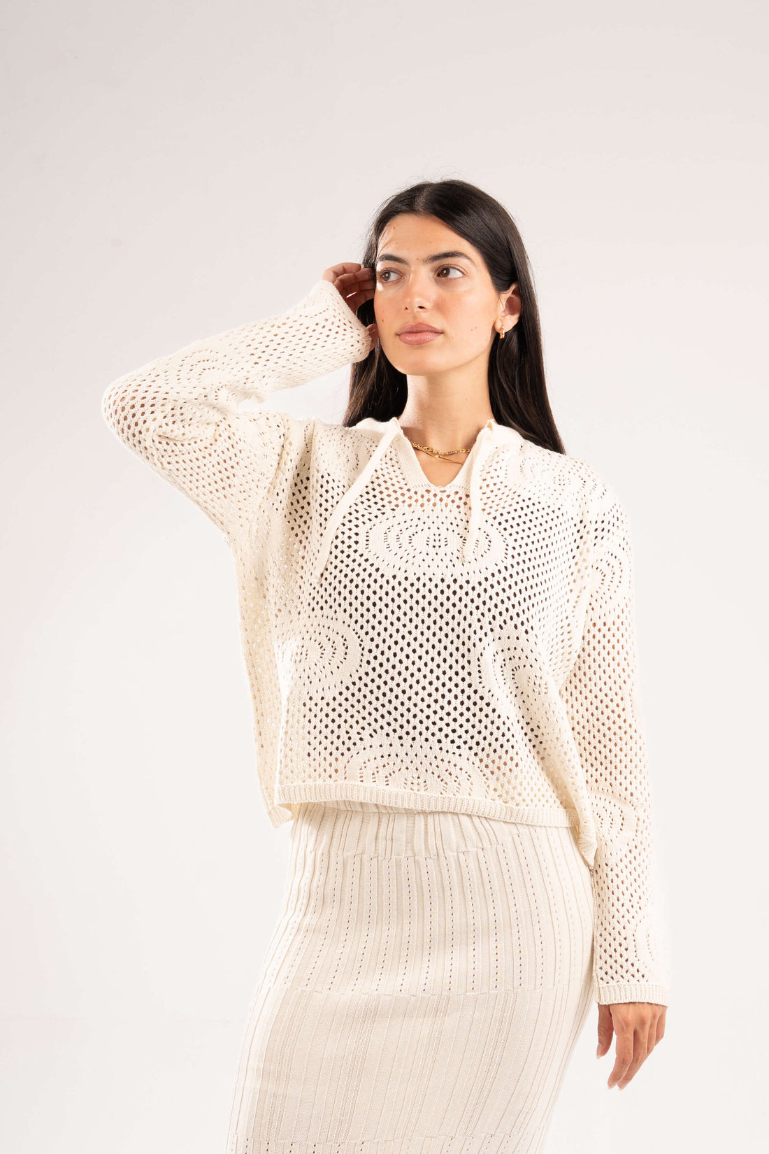 CREAMY BREEZE CROCHET STRING TOP