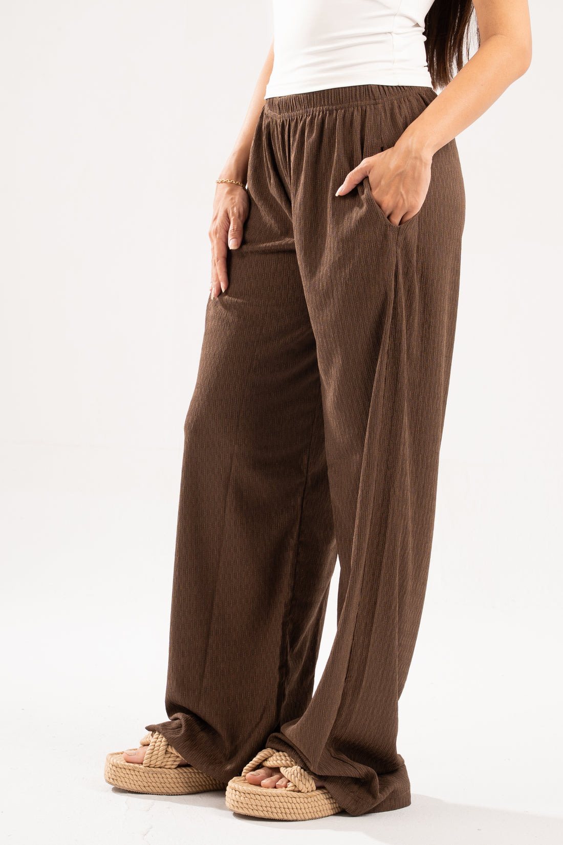 BROWN WRINKLED PANTS