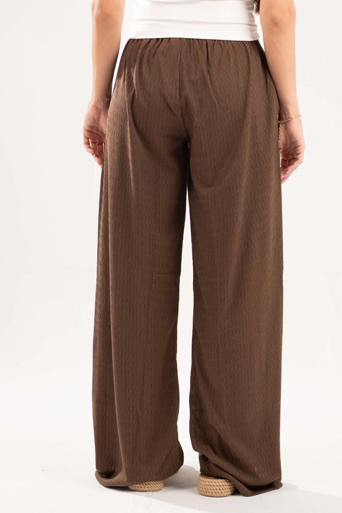 BROWN WRINKLED PANTS