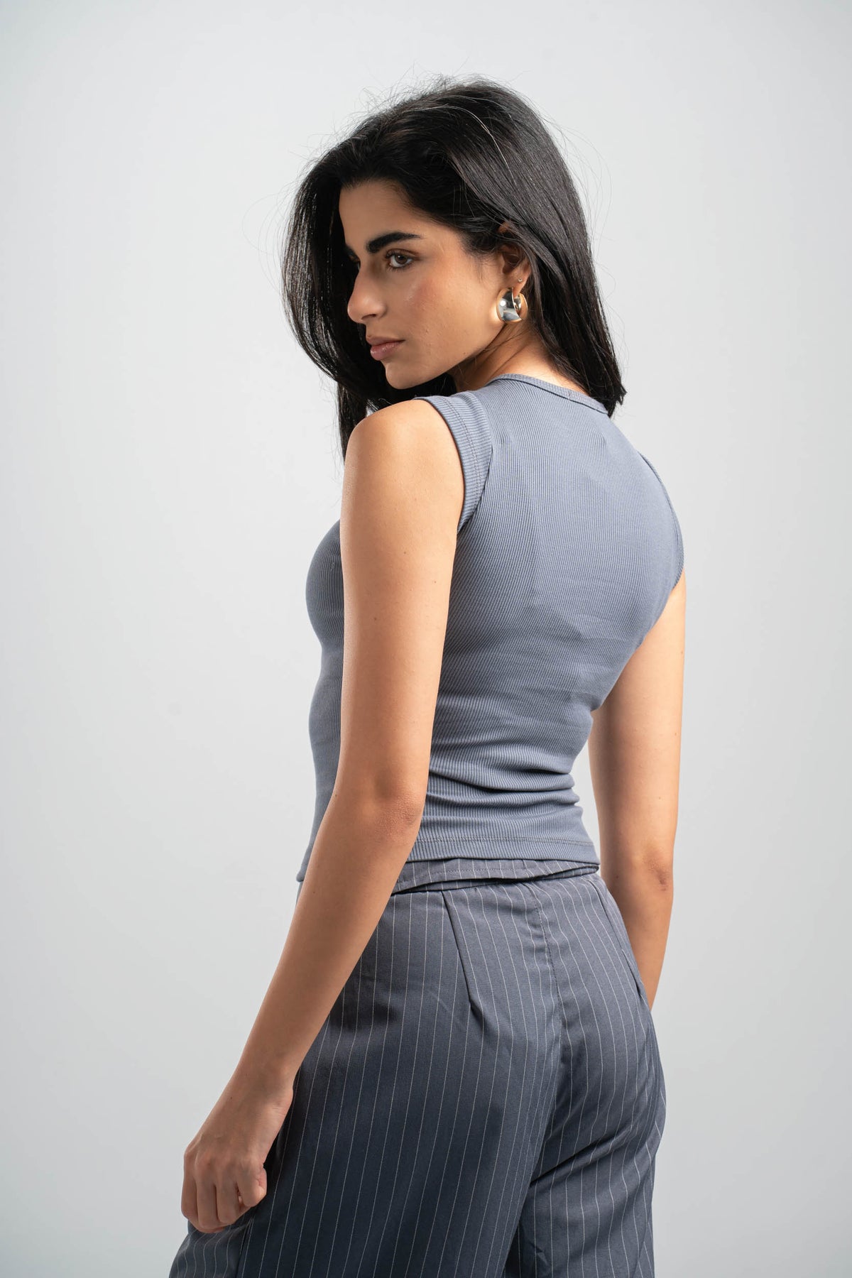 DARK GREY RIBBED CUT BASIC TOP