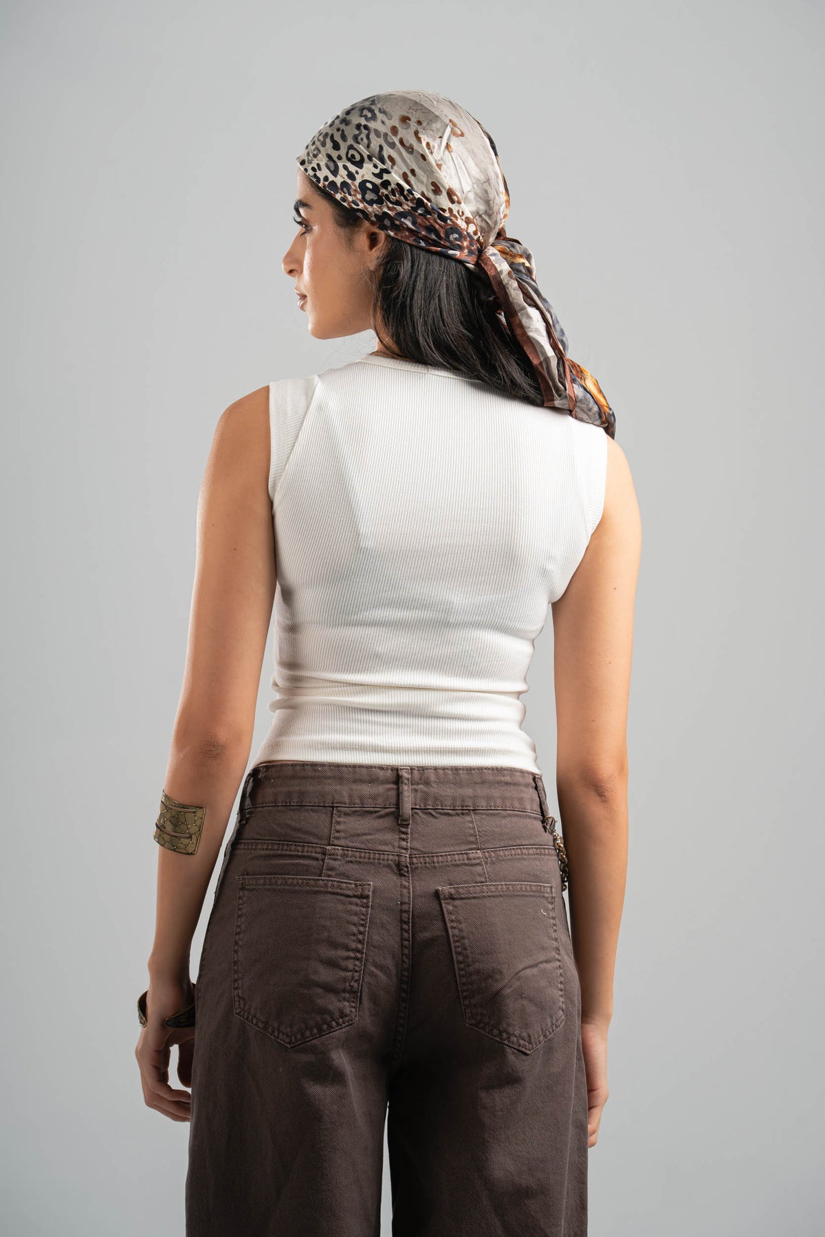 OFF-WHITE RIBBED CUT BASIC TOP