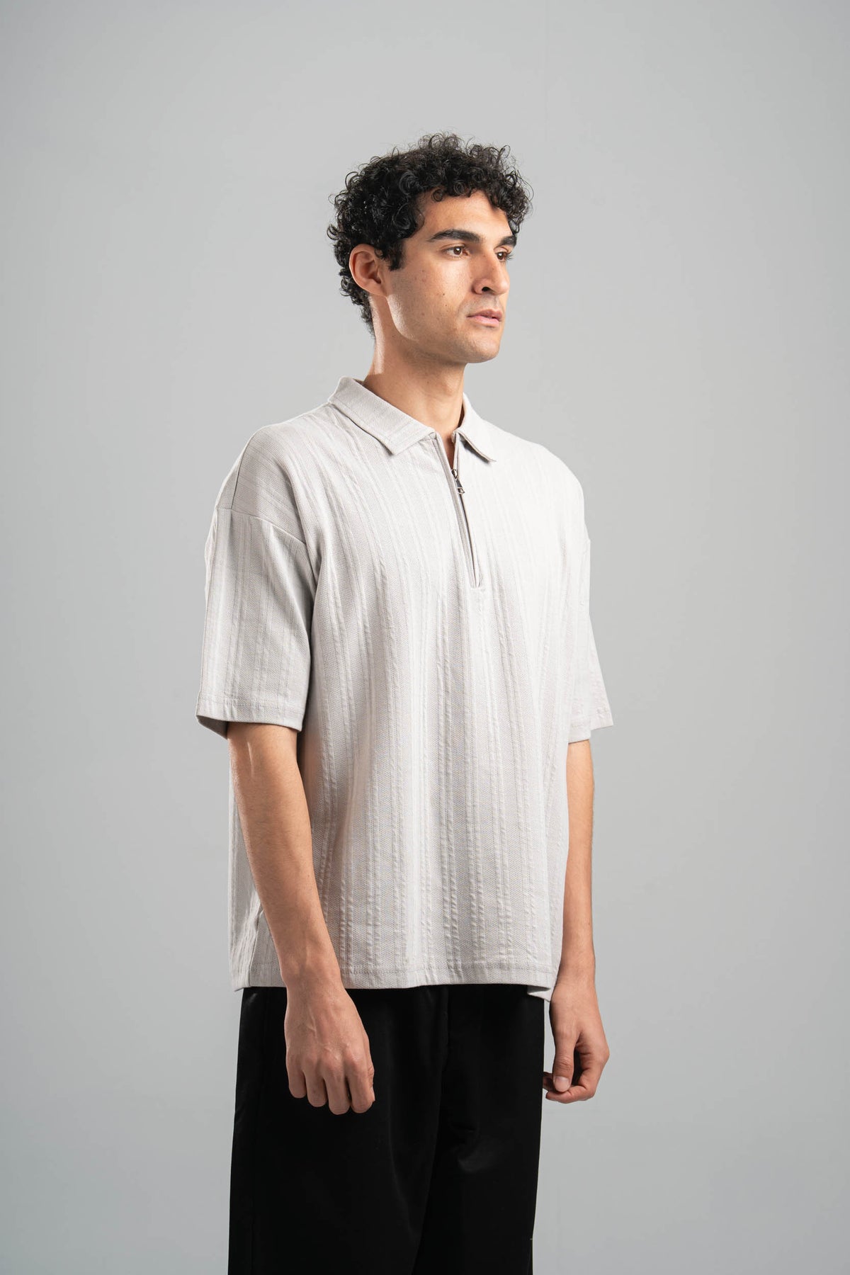 LIGHT GREY ZIP UP COLLAR TEE