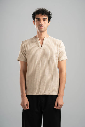 BEIGE WAVY PLEATED SHORT SLEEVE T-SHIRT