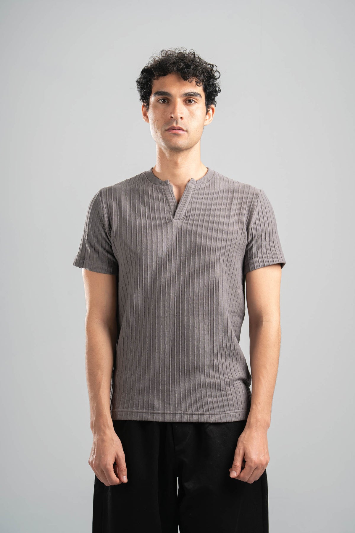 GREY WAVY PLEATED SHORT SLEEVE T-SHIRT