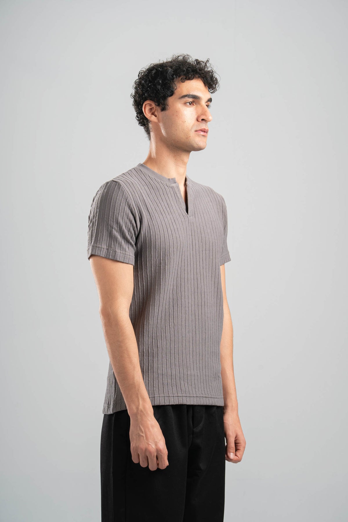 GREY WAVY PLEATED SHORT SLEEVE T-SHIRT