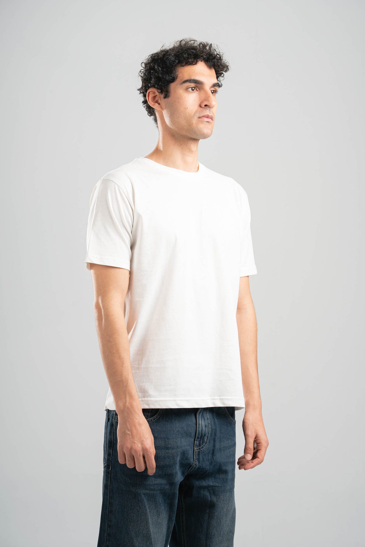 WHITE REGULAR T-SHIRT