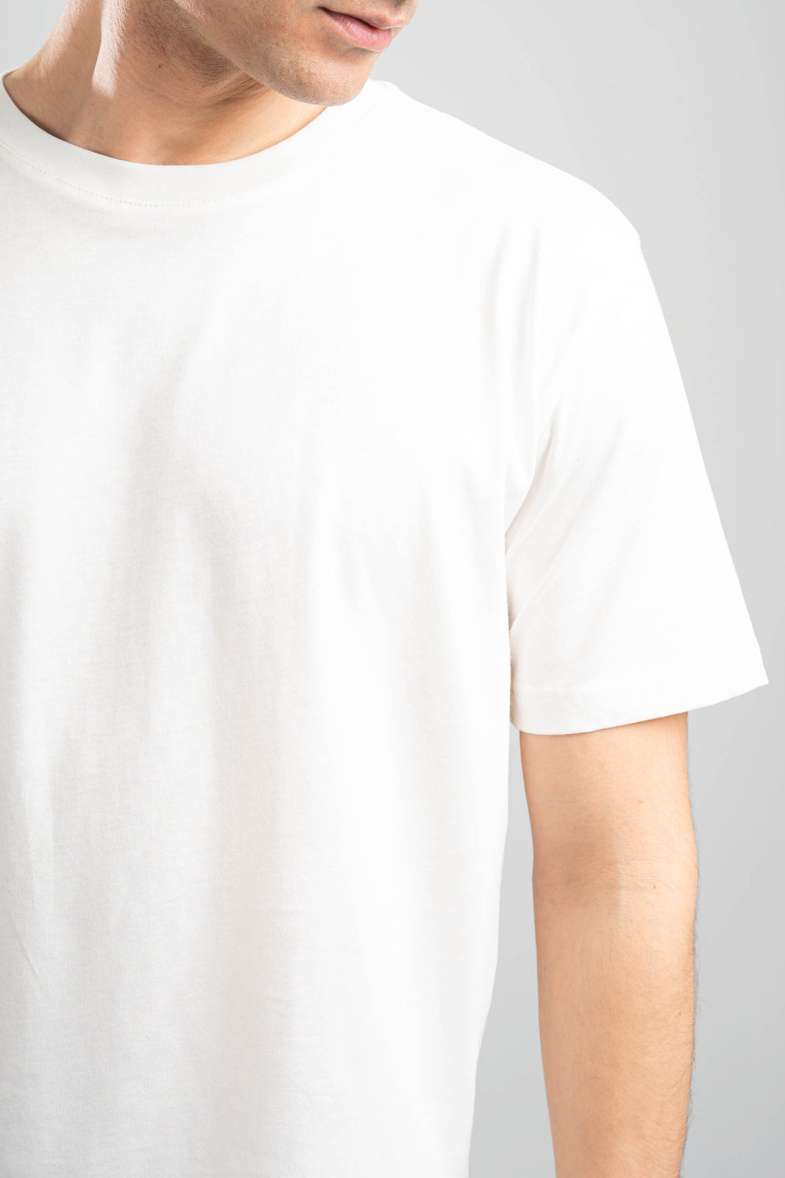 WHITE REGULAR T-SHIRT