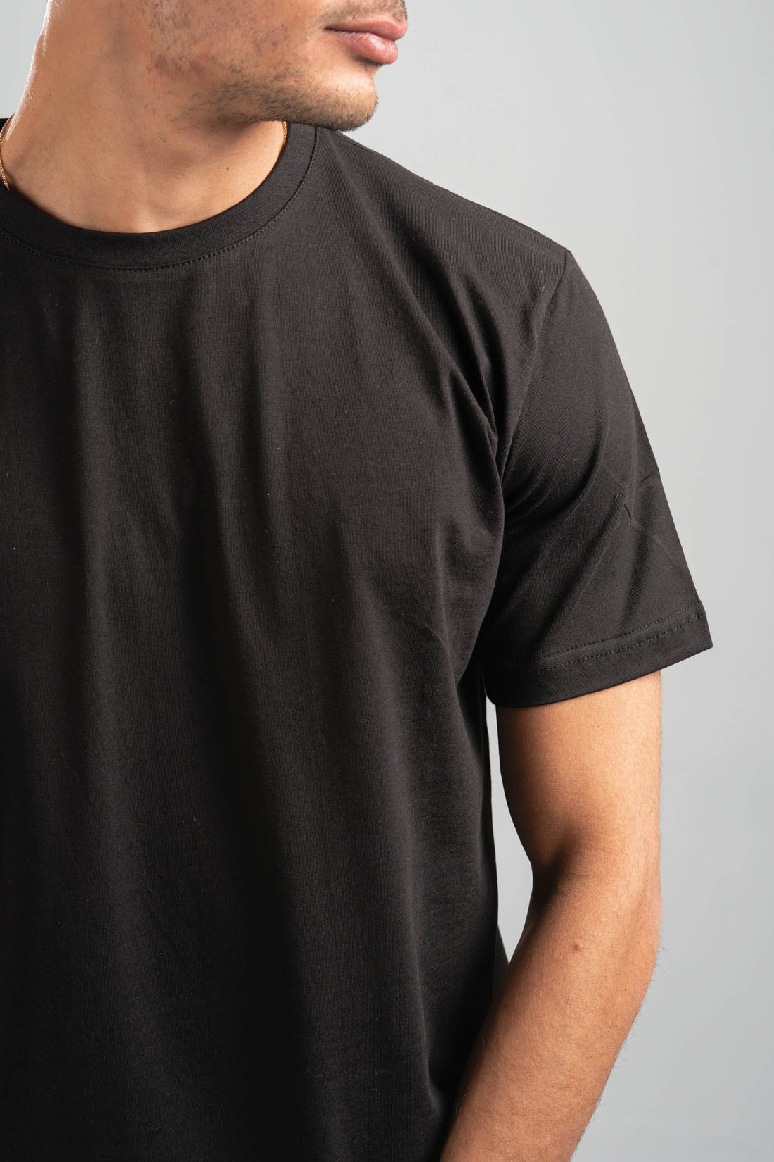 BLACK REGULAR T-SHIRT