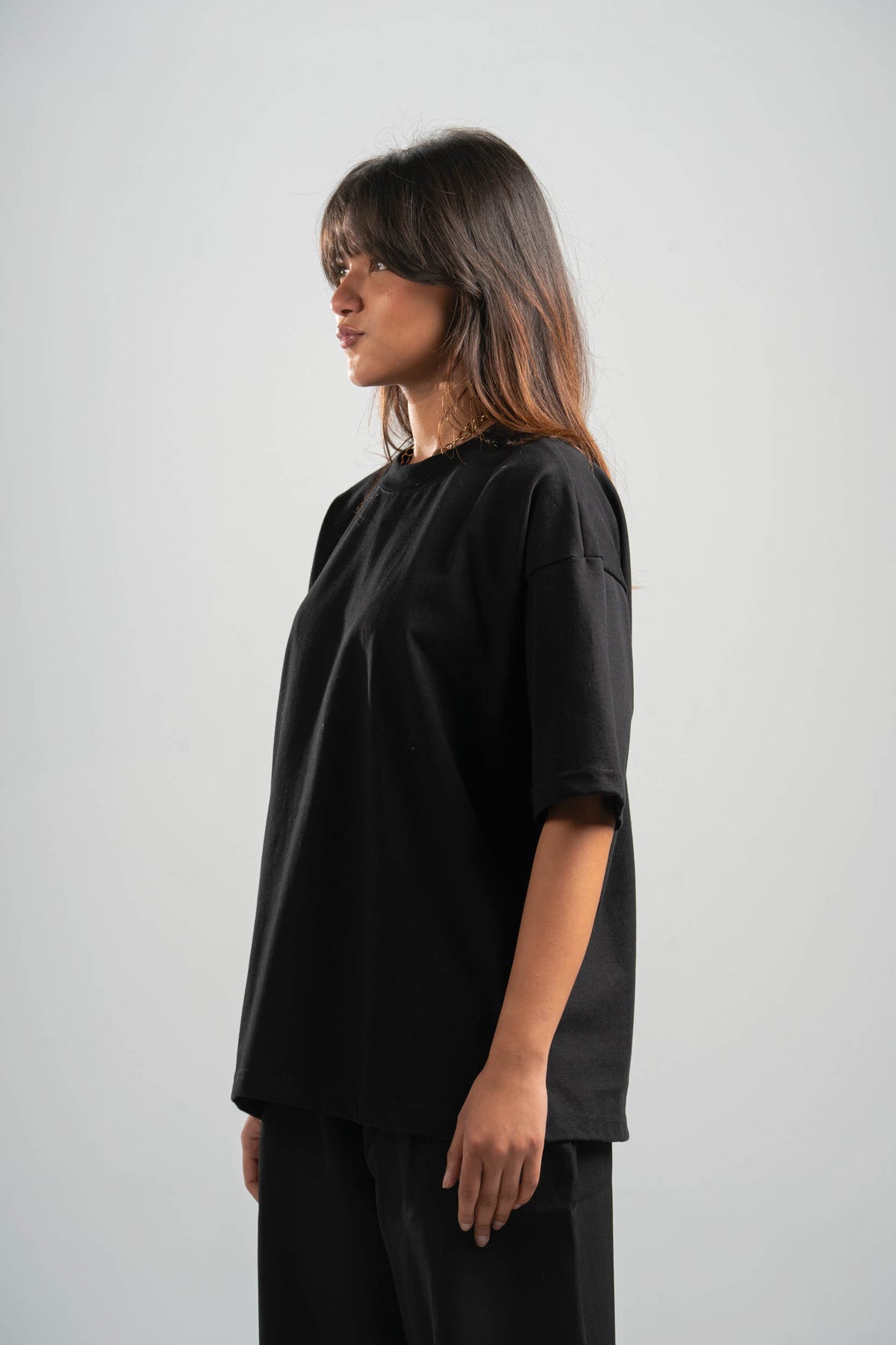 BLACK OVERSIZED T-SHIRT