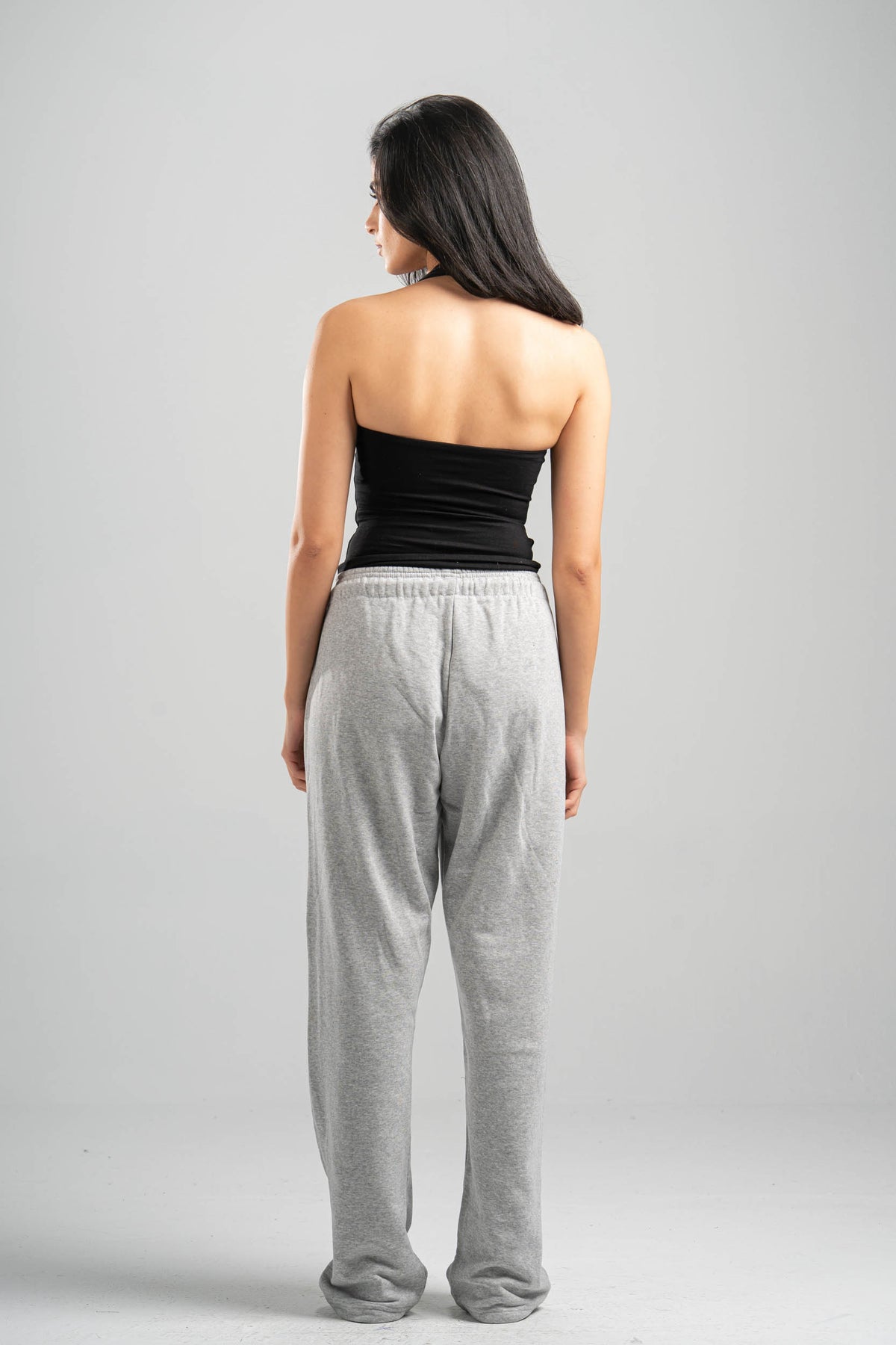 BLACK HALTER NECK BASIC TOP