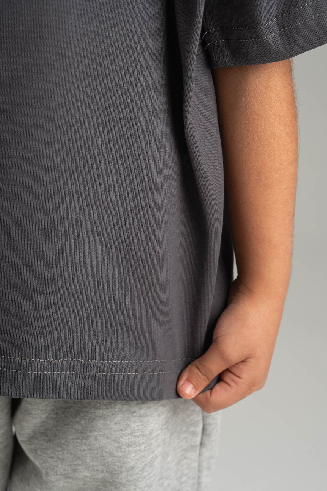 DARK GREY LITTLE ONES HEAVY WEIGHT OVERSIZED T-SHIRT