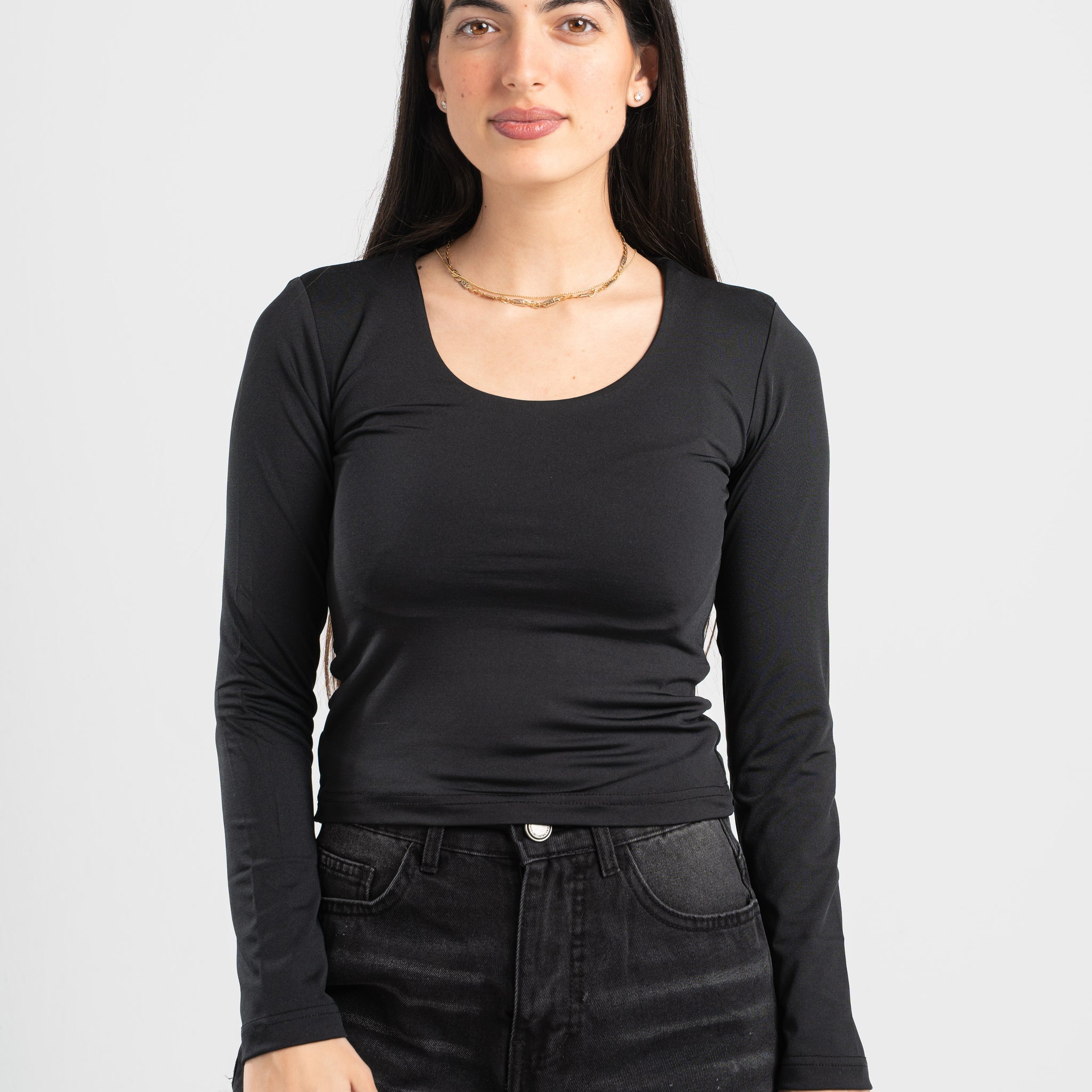 BLACK LONG SLEEVES WIDE NECK TOP