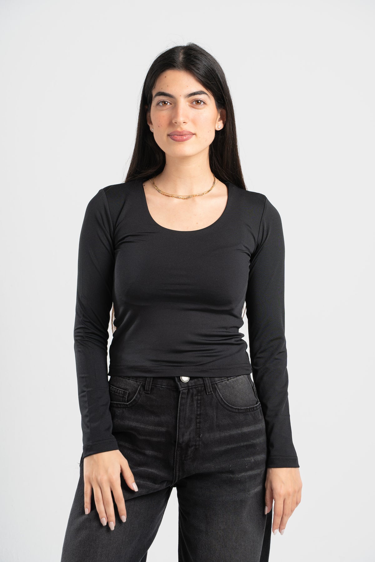 BLACK LONG SLEEVES WIDE NECK TOP